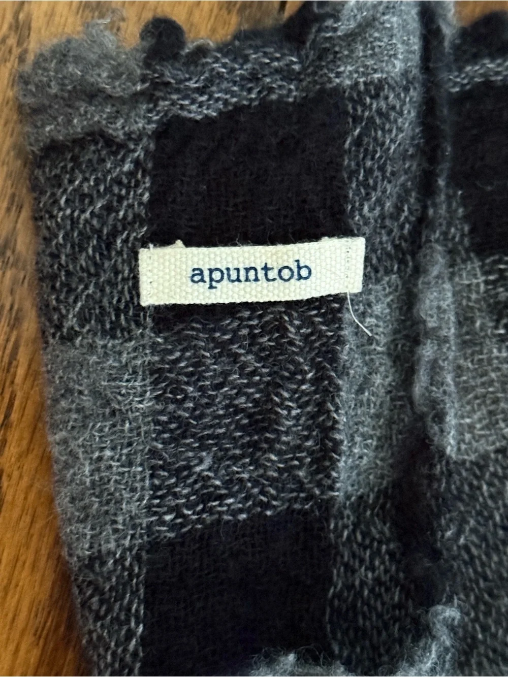 A PUNTO B Cozy Black & Gray Plaid Cashmere Scarf/ wrap